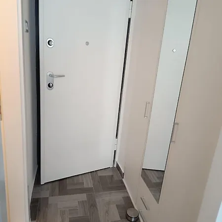 Novi Demy U Centru Splita Сплит