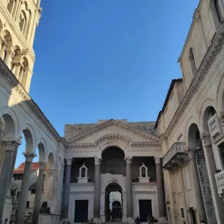 Daire Novi Demy U Centru Splita Split