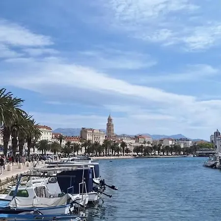 Daire Novi Demy U Centru Splita Split